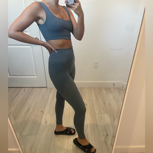 Set Active Sculpt Flex Matching Two Piece - Picture 2 of 16